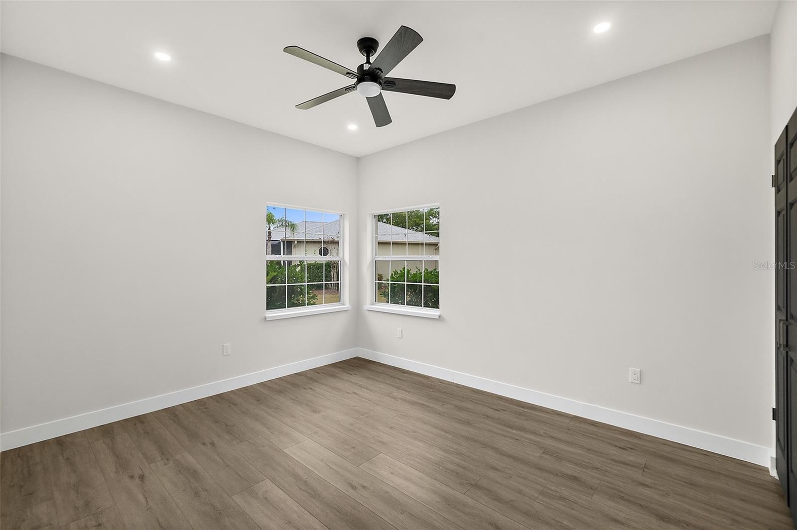 HAMPTONS/PINE LAKES/PALM COAST SEC 20 - Residential