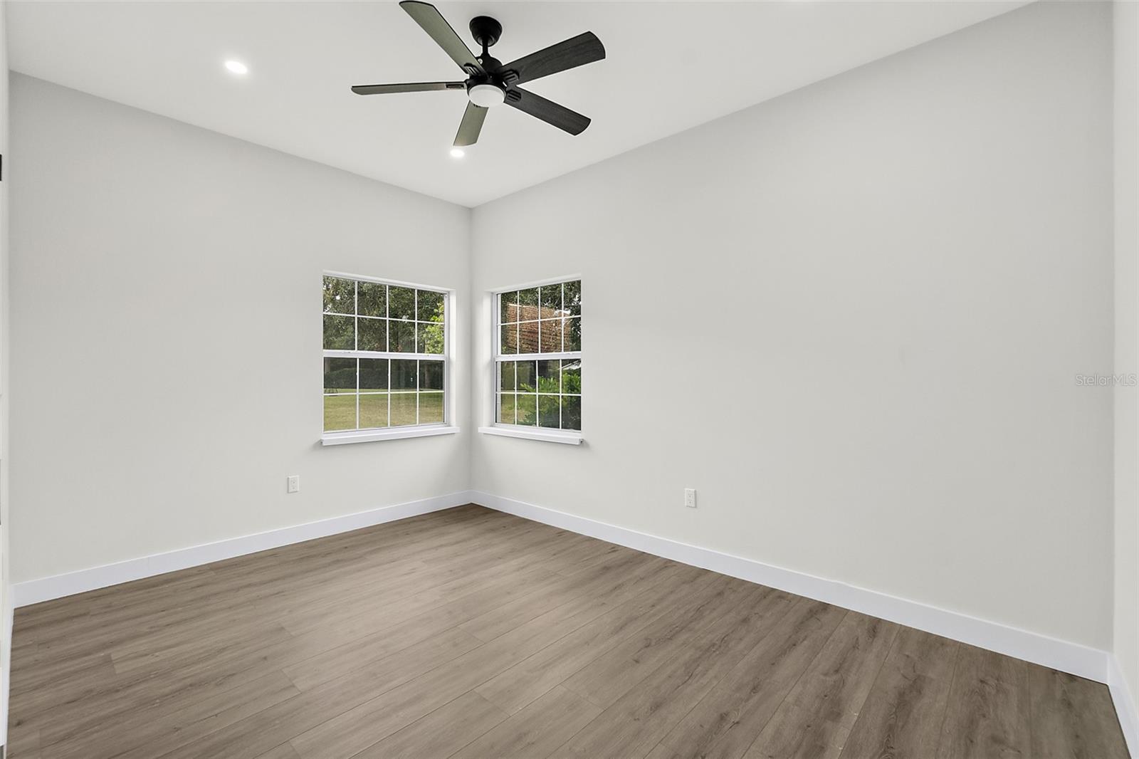 HAMPTONS/PINE LAKES/PALM COAST SEC 20 - Residential