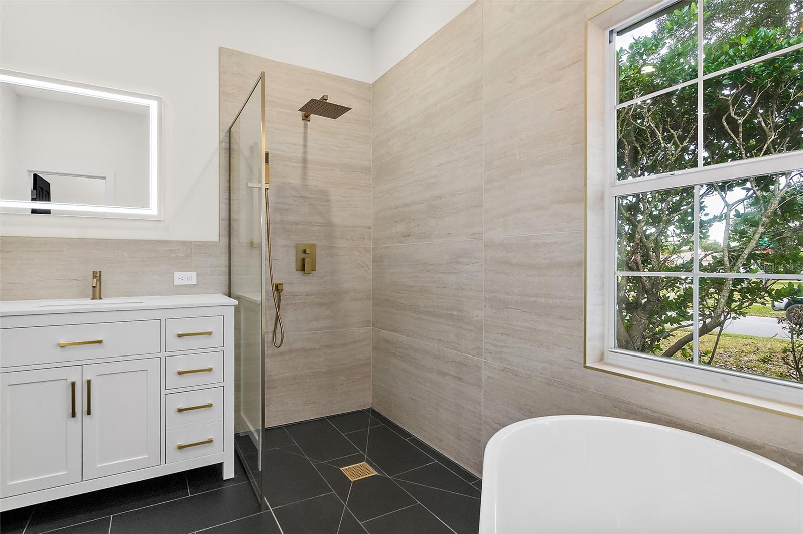 HAMPTONS/PINE LAKES/PALM COAST SEC 20 - Residential