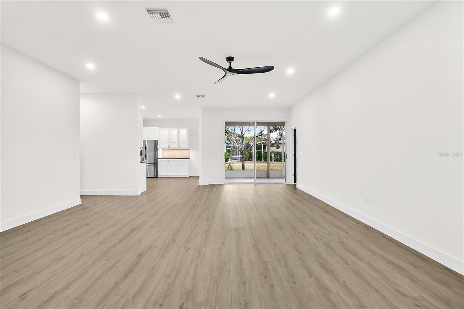 HAMPTONS/PINE LAKES/PALM COAST SEC 20 - Residential