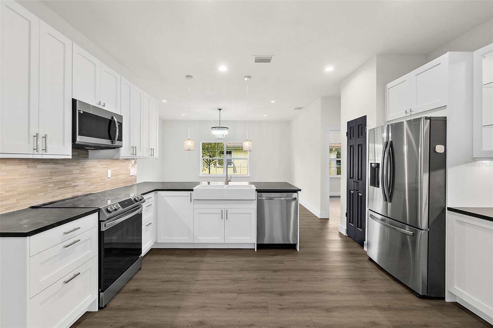 HAMPTONS/PINE LAKES/PALM COAST SEC 20 - Residential