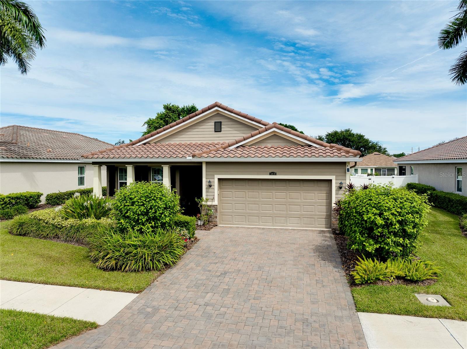 ASHTON POINTE - Residential