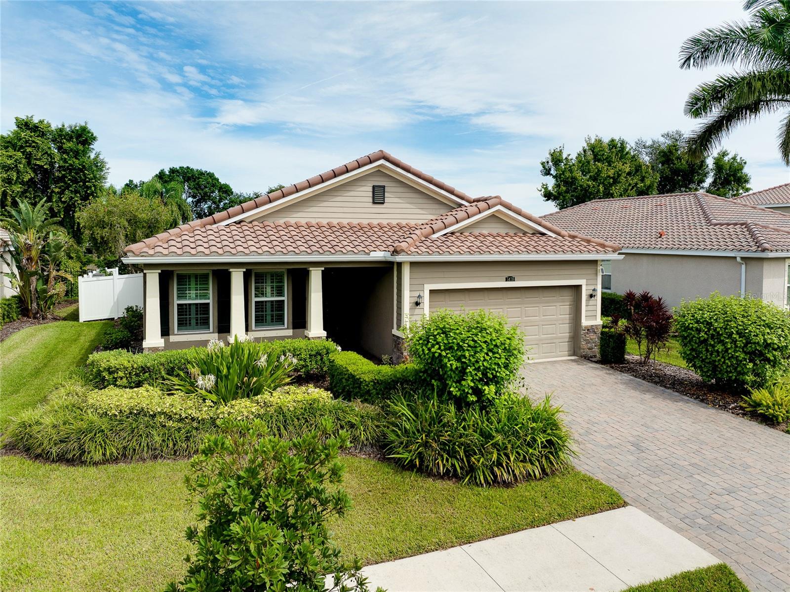 ASHTON POINTE - Residential