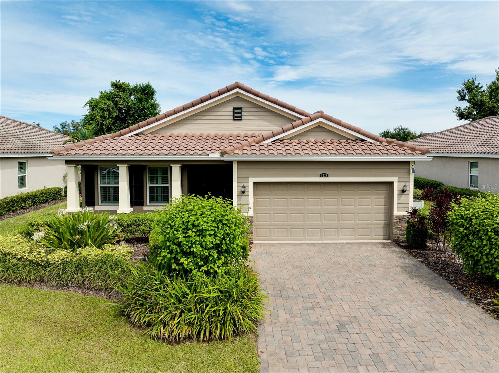 ASHTON POINTE - Residential