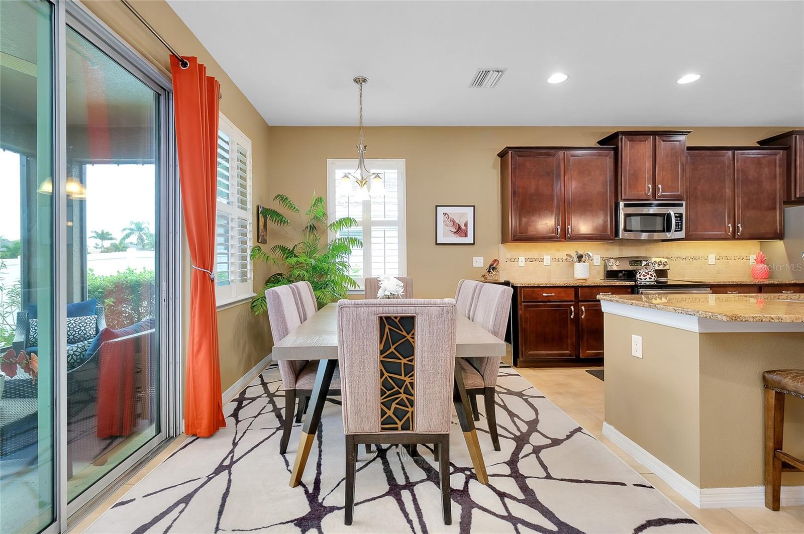 ASHTON POINTE - Residential
