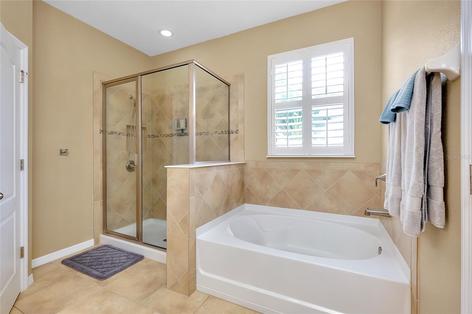 ASHTON POINTE - Residential