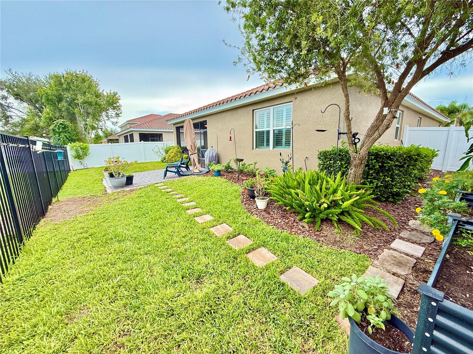 ASHTON POINTE - Residential