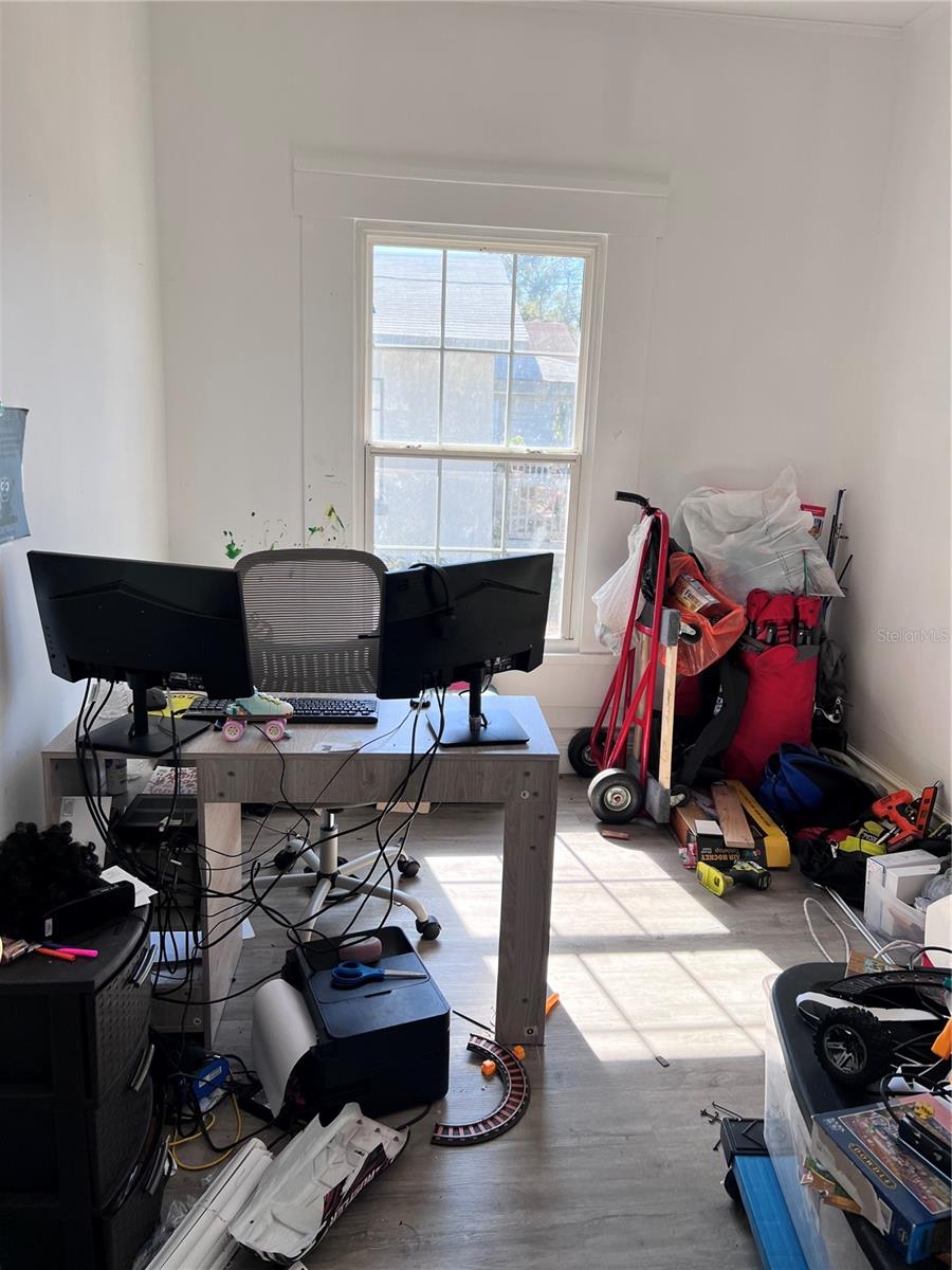 MANN & CREELS - Residential