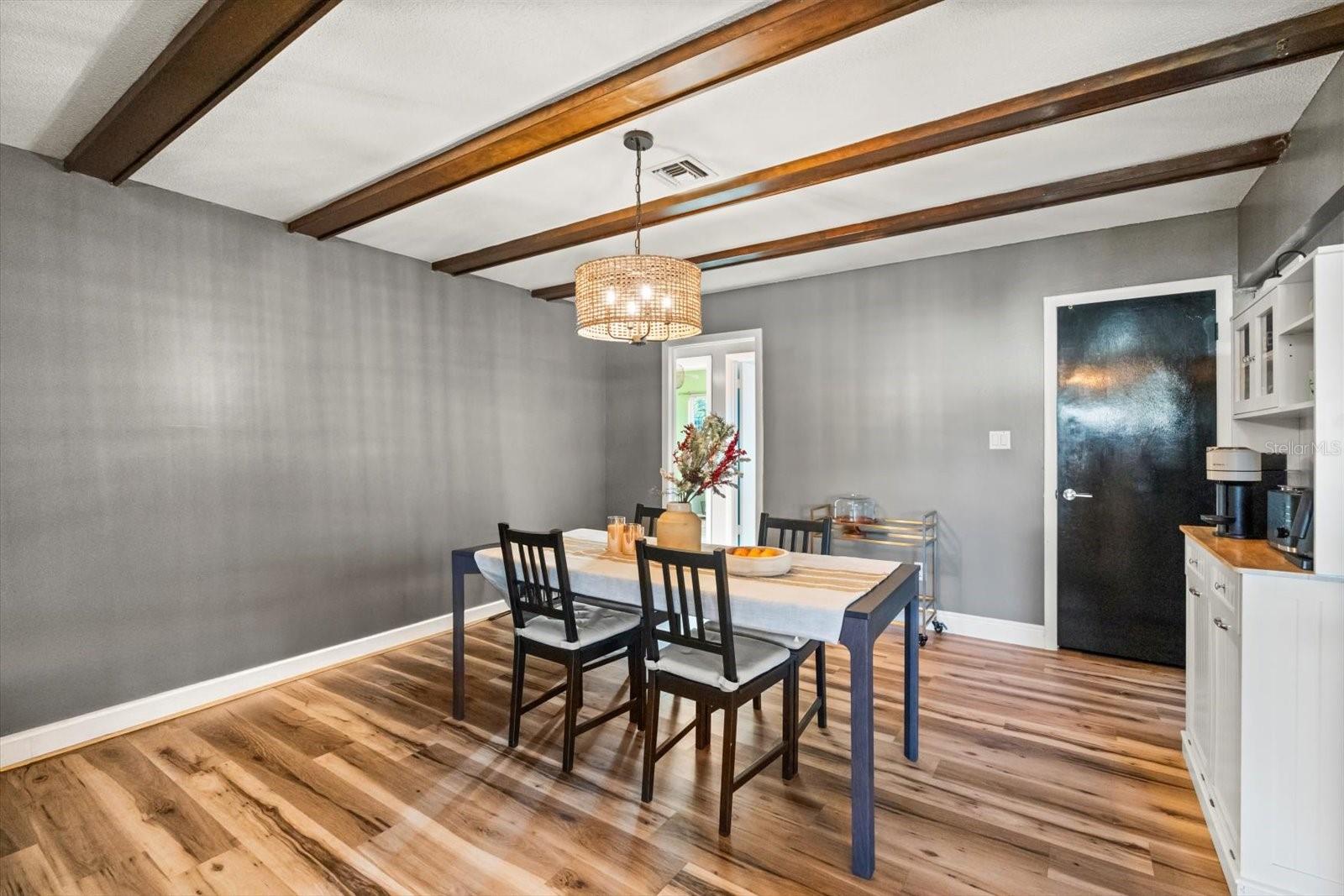 KINGSWOOD MANOR SIXTH ADD - Residential