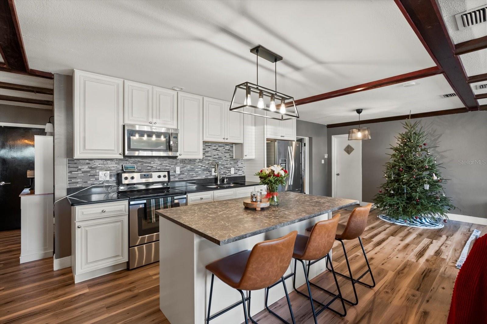 KINGSWOOD MANOR SIXTH ADD - Residential