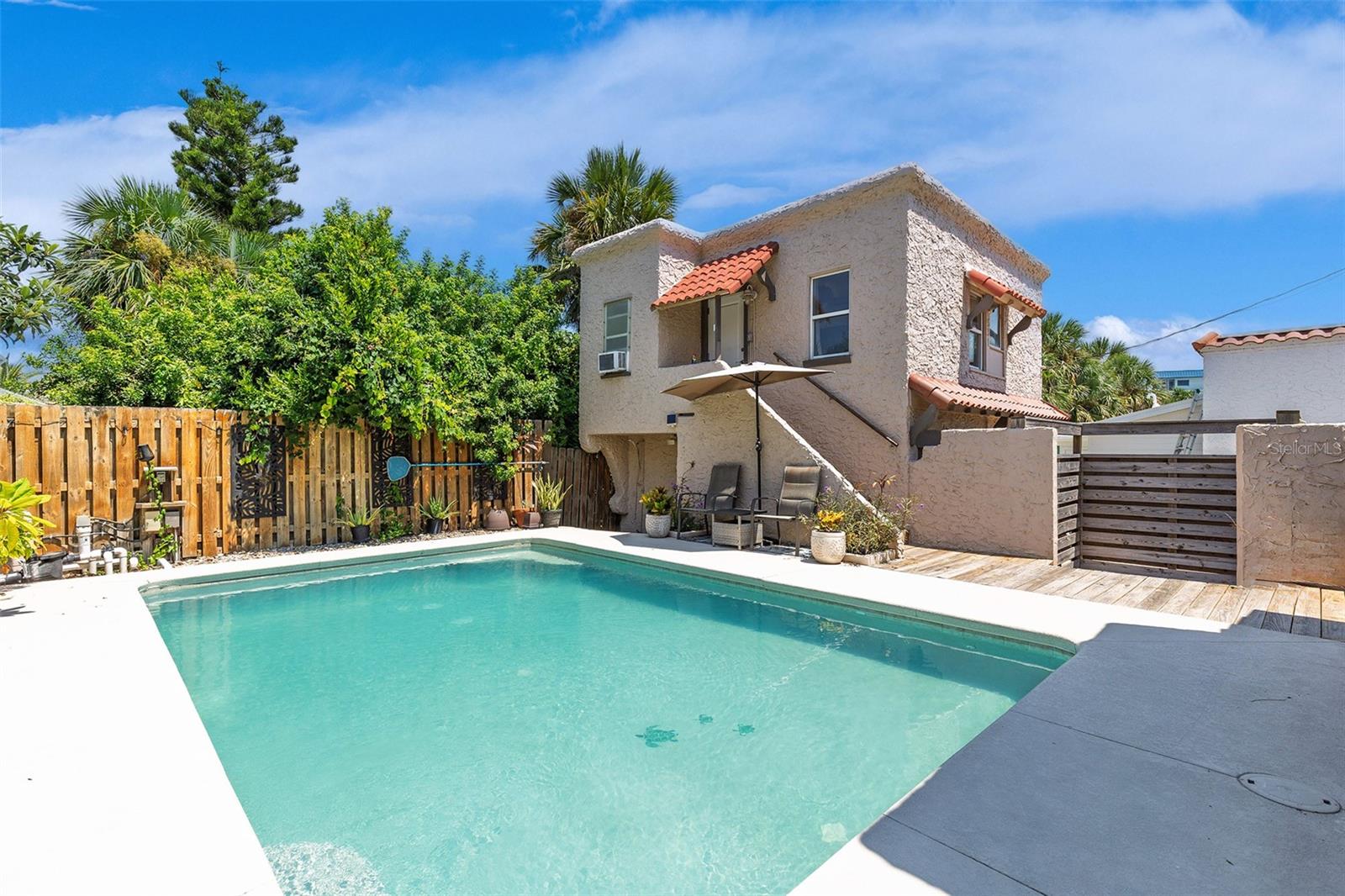 SILVER BEACH PARK - Residential