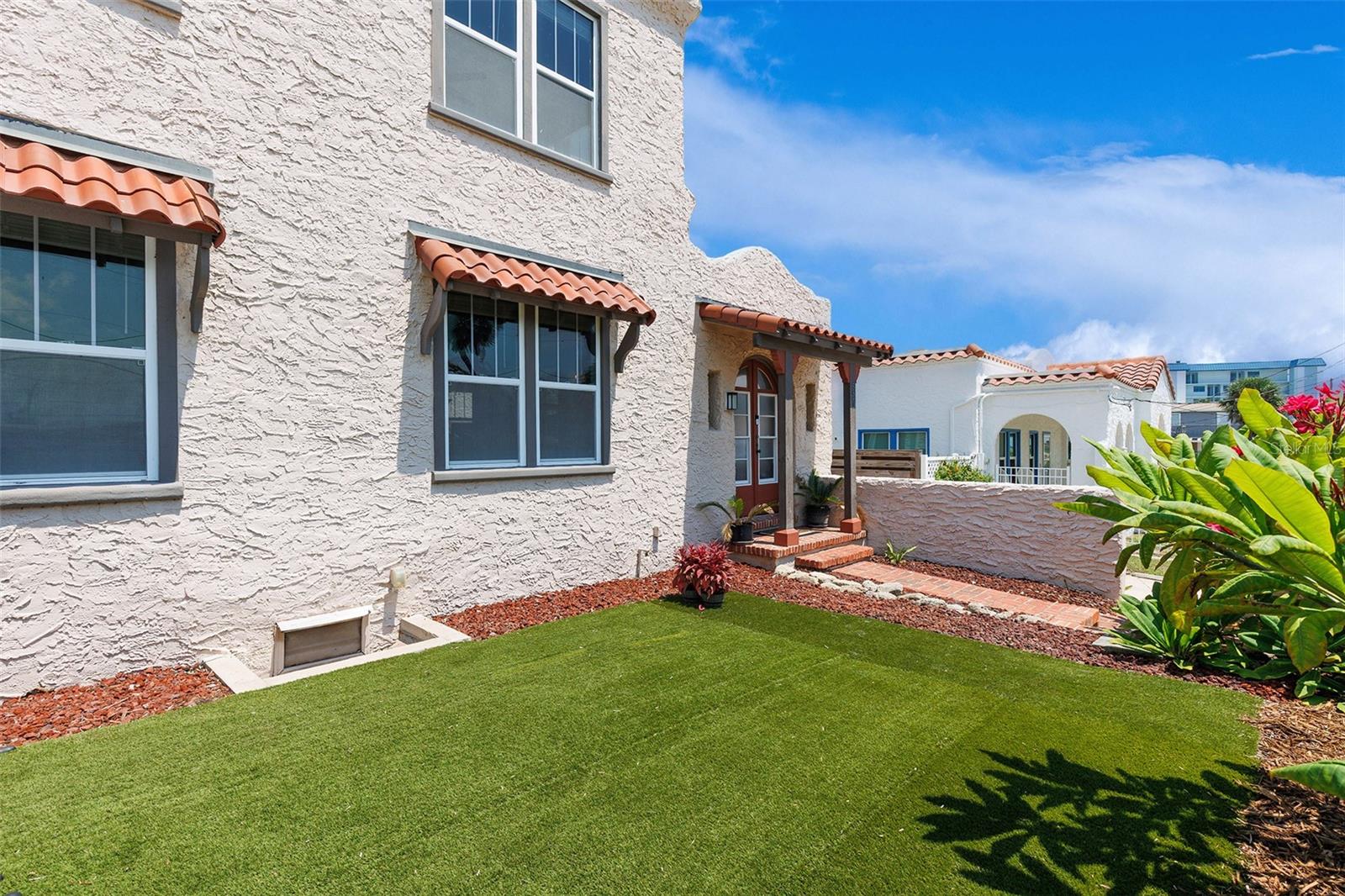 SILVER BEACH PARK - Residential