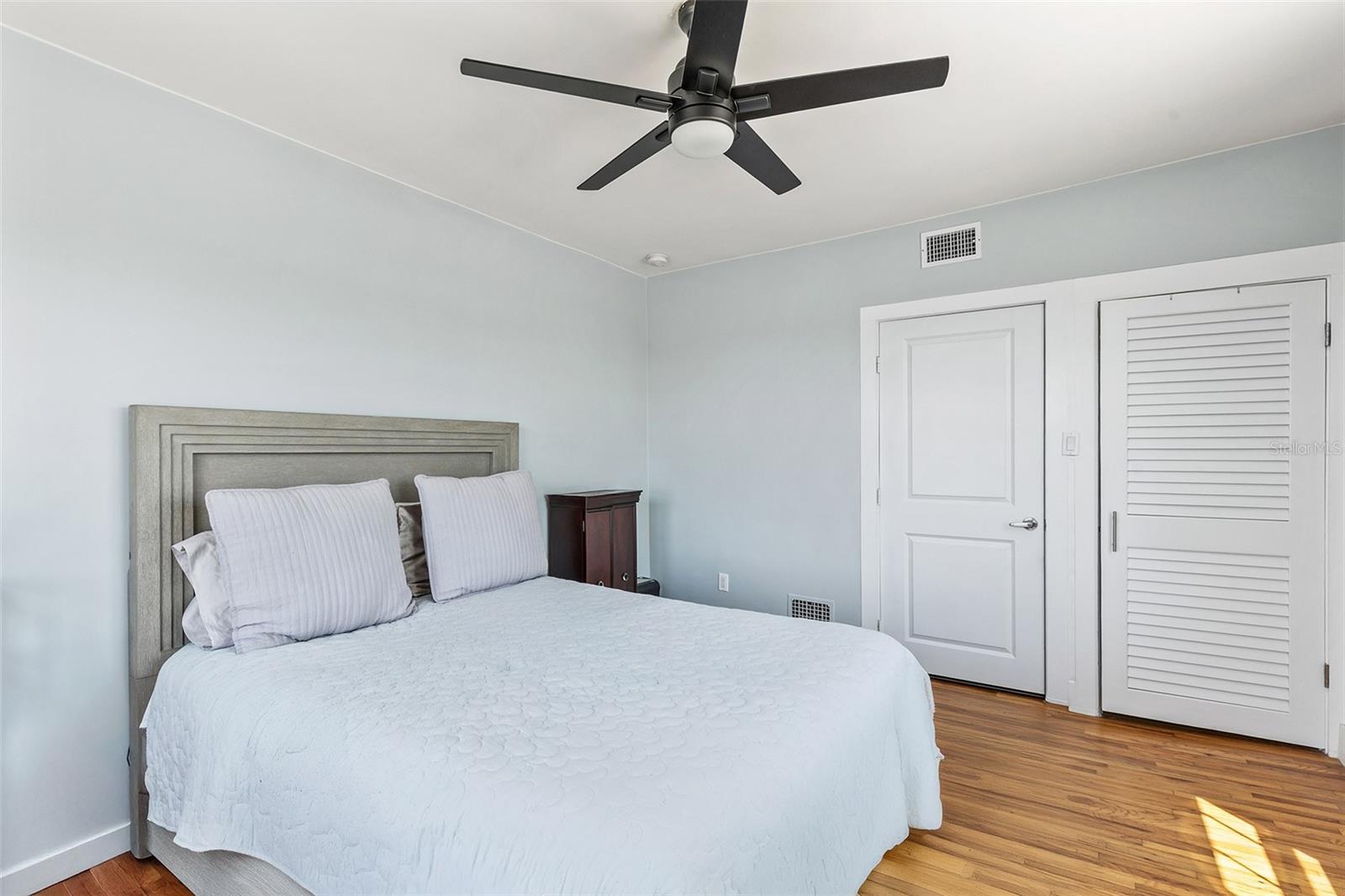 SILVER BEACH PARK - Residential