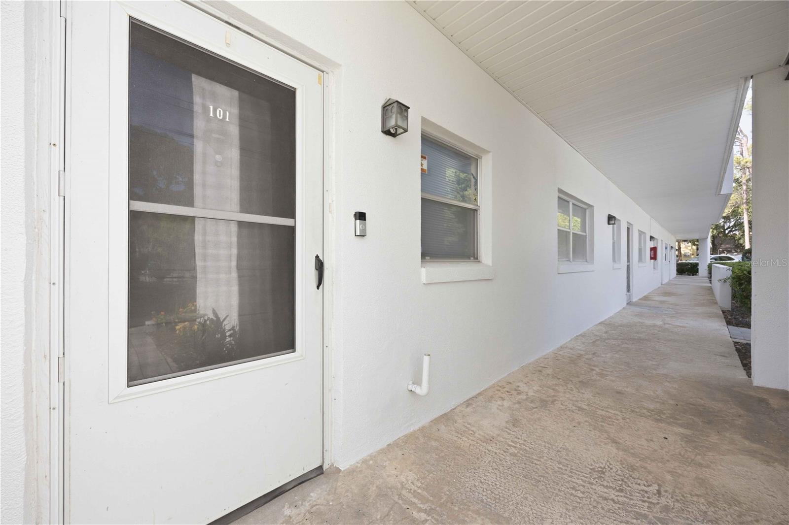 100 EL CAMINO DRIVE 101