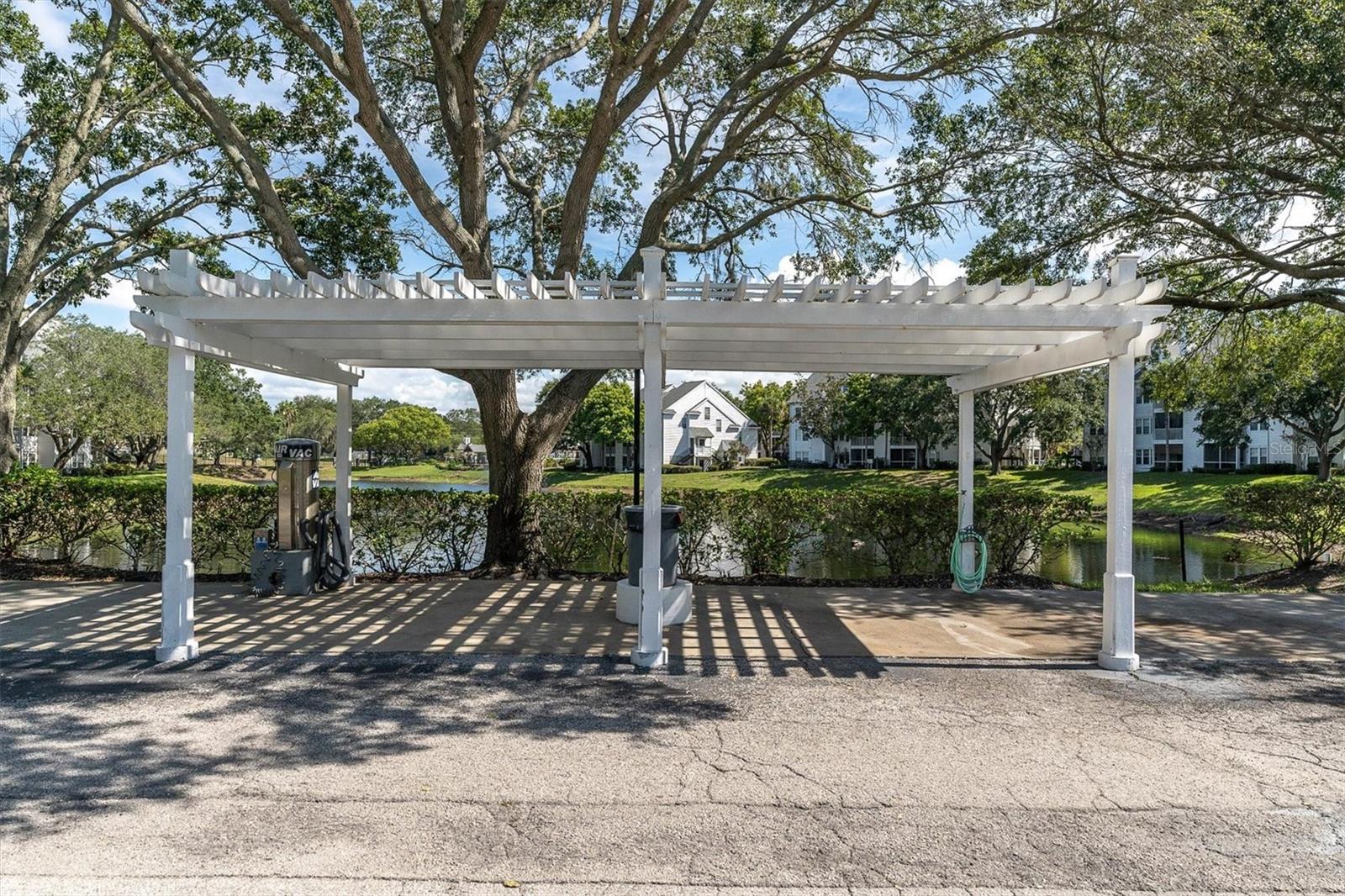 BENTLEY AT COBBS LANDING CONDO THE - Residential