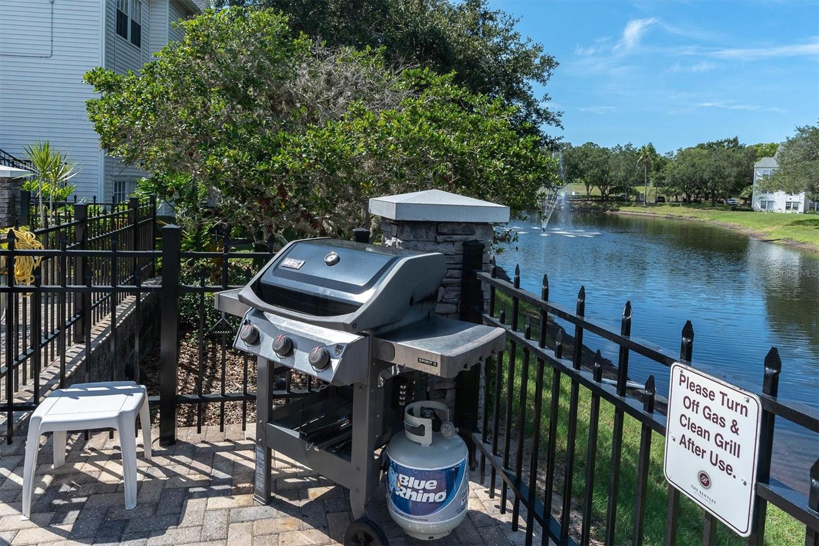 BENTLEY AT COBBS LANDING CONDO THE - Residential