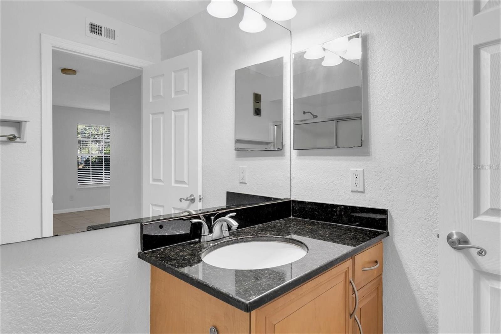 BENTLEY AT COBBS LANDING CONDO THE - Residential