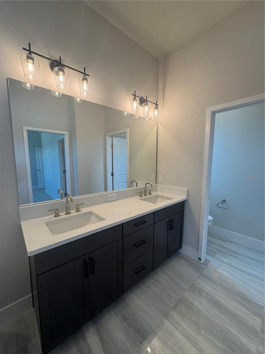 LAUREATE VILLAGE - Residential