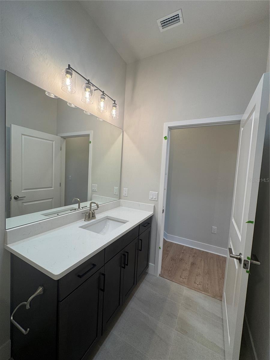 LAUREATE VILLAGE - Residential