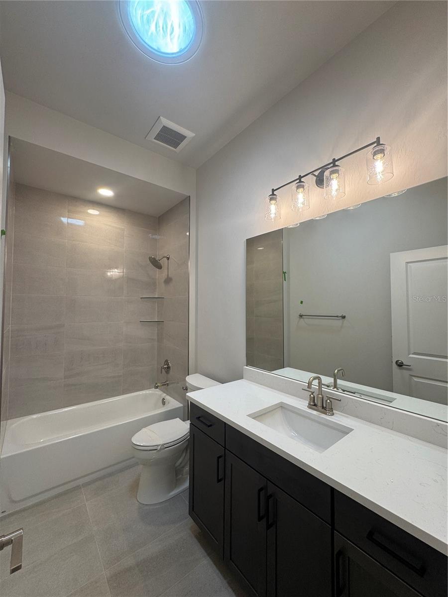 LAUREATE VILLAGE - Residential