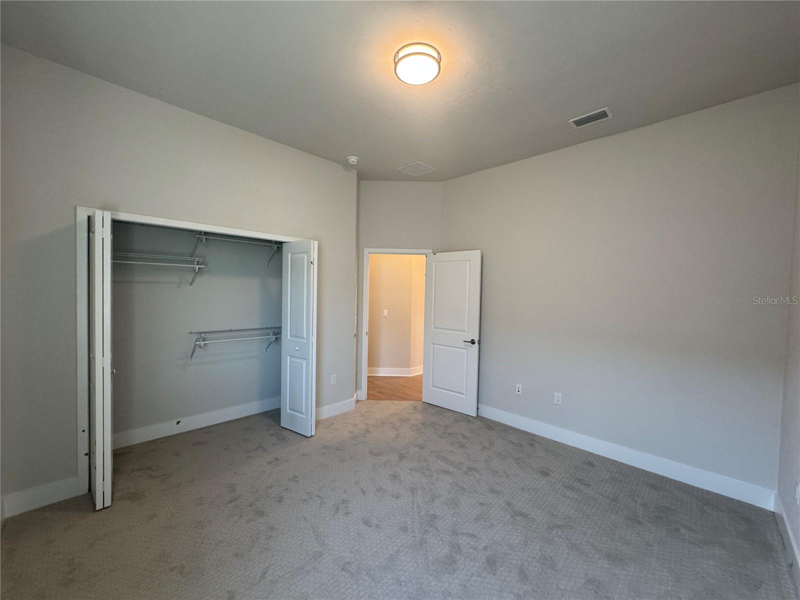 LAUREATE VILLAGE - Residential