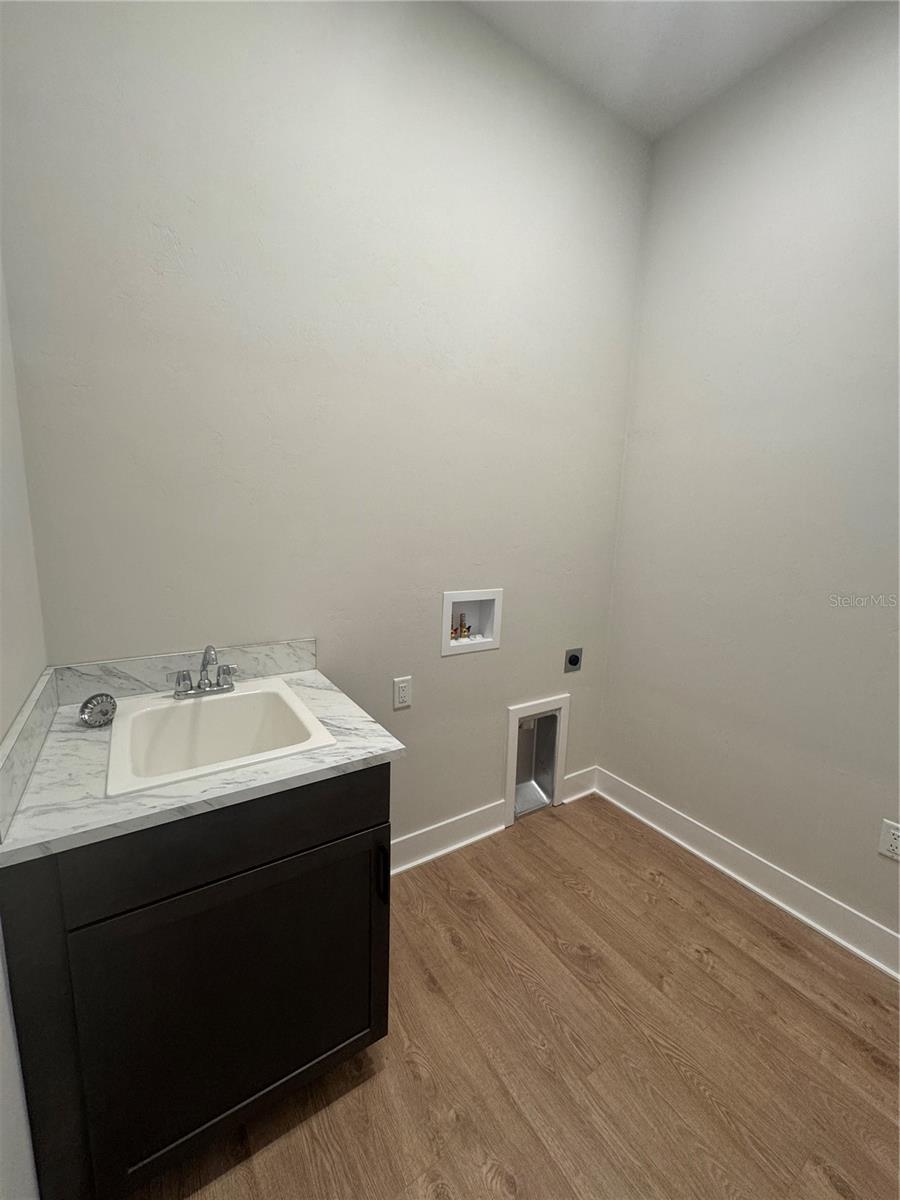 LAUREATE VILLAGE - Residential