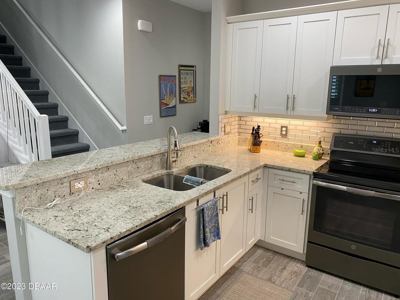 Venetian Bay Ph 1B Un 1 #H - Residential