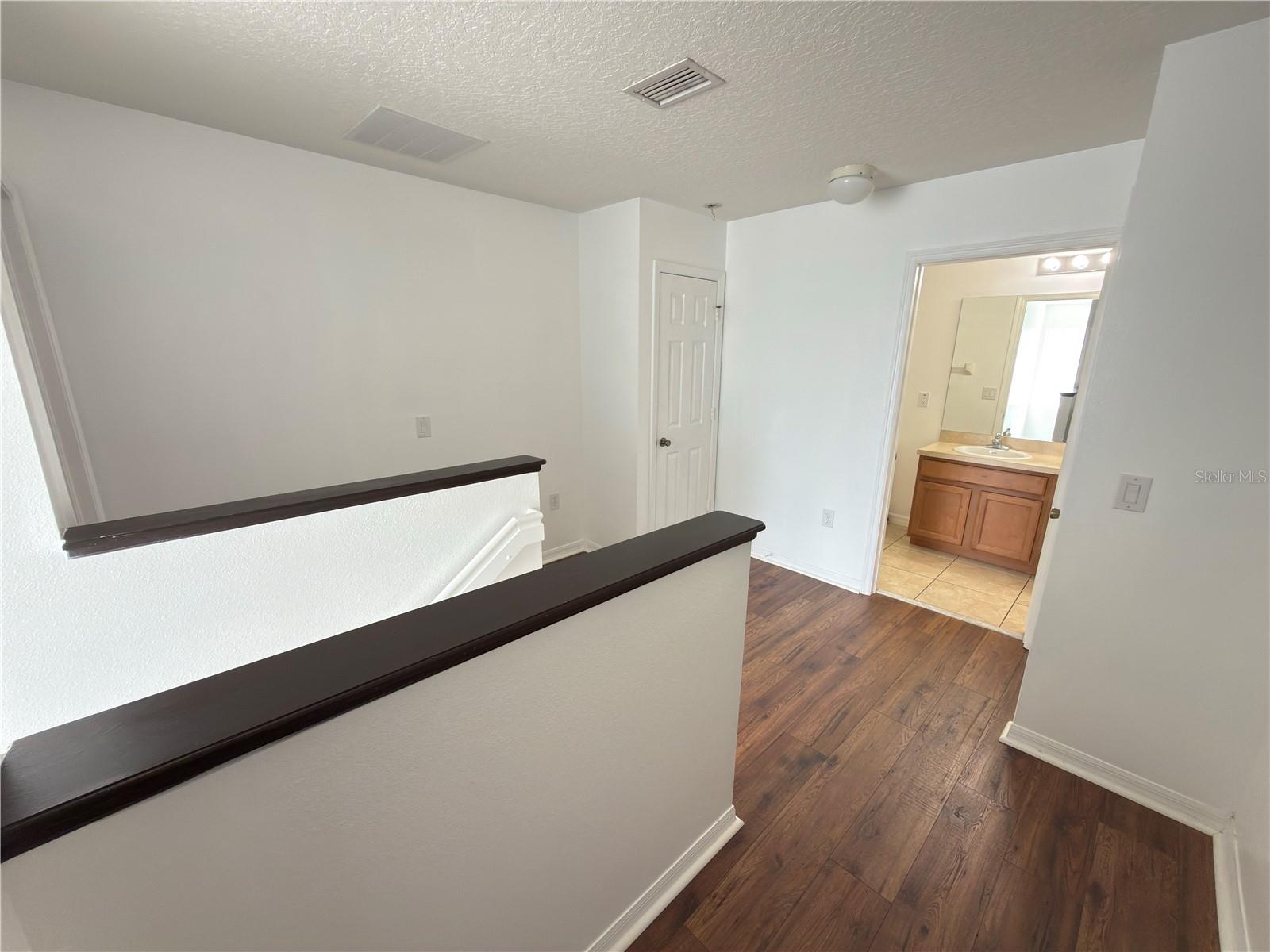 HAMMOCKS - Residential Lease