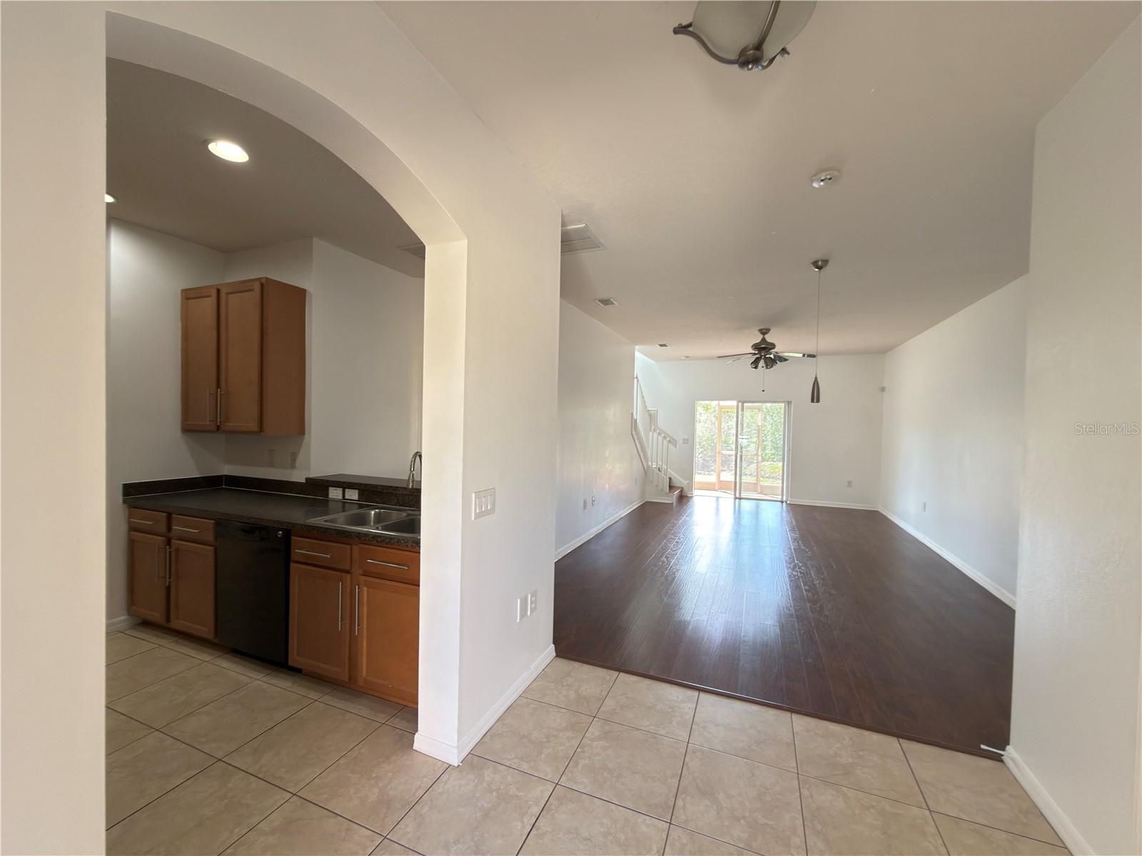 HAMMOCKS - Residential Lease