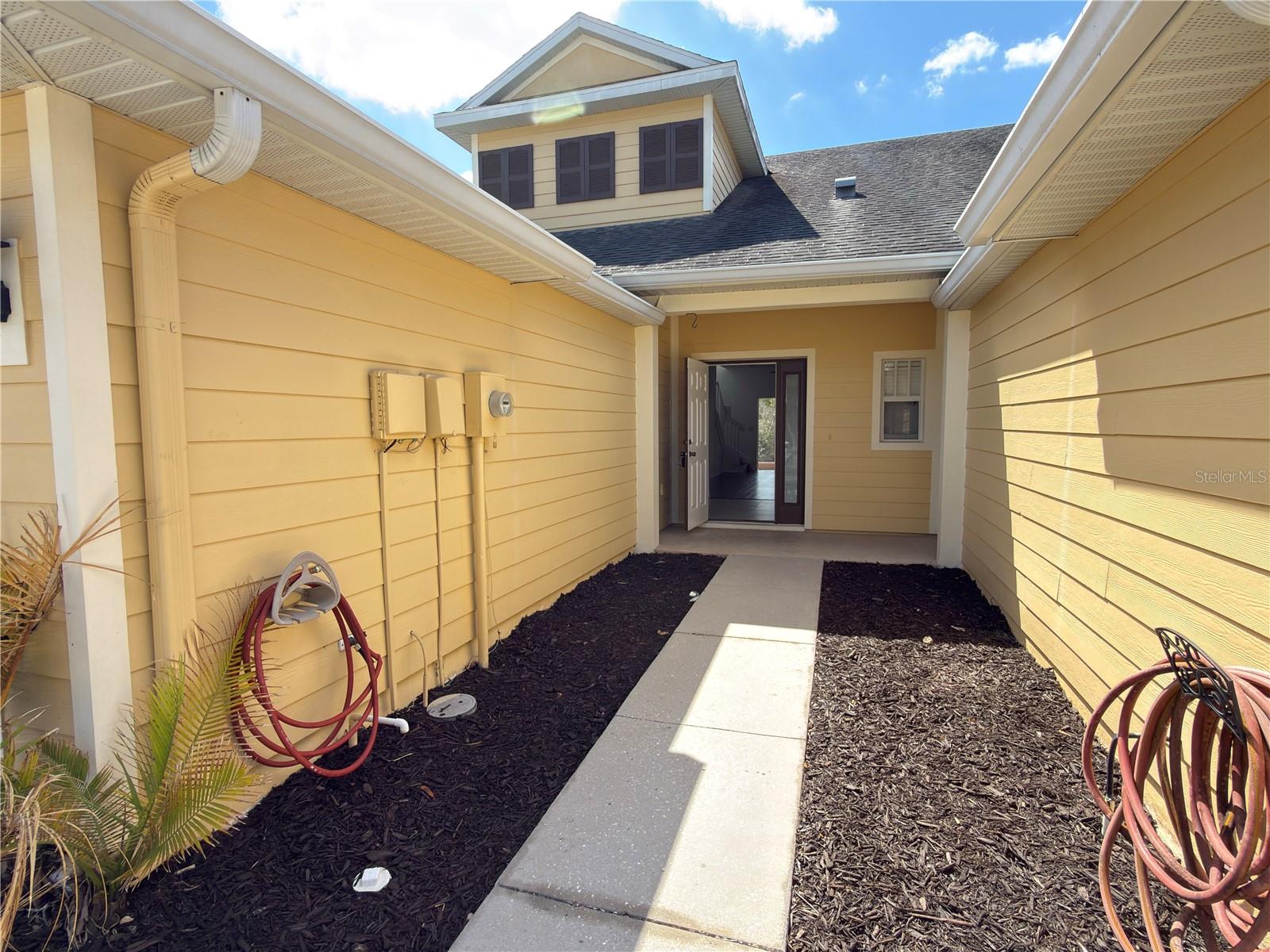 HAMMOCKS - Residential Lease