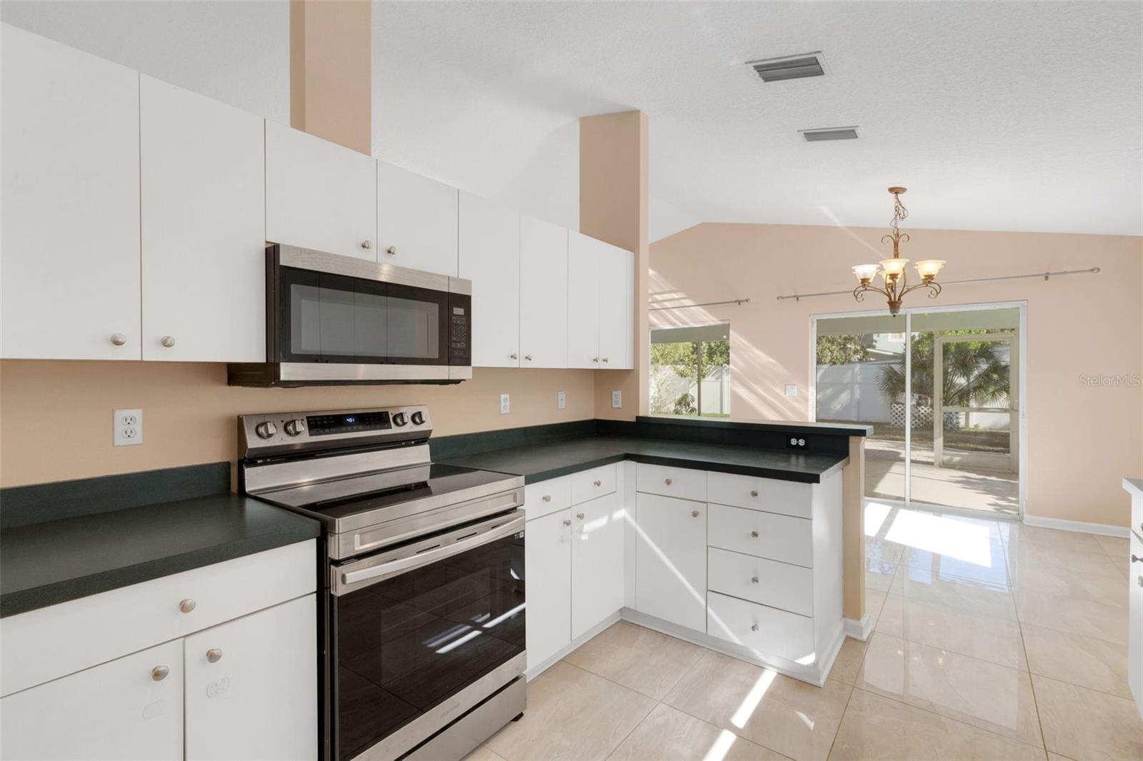 FLORA-VILLA - Residential