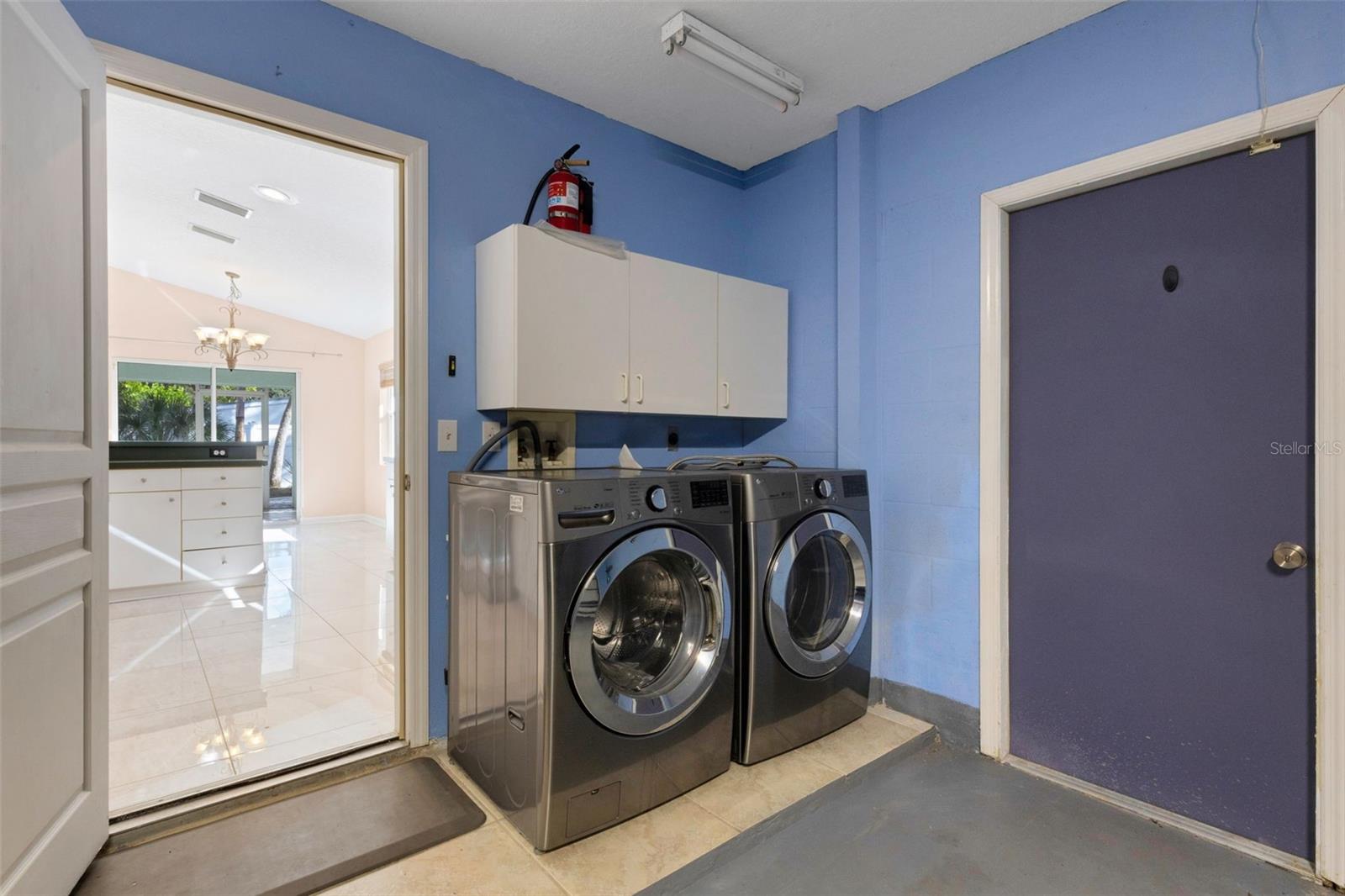 FLORA-VILLA - Residential