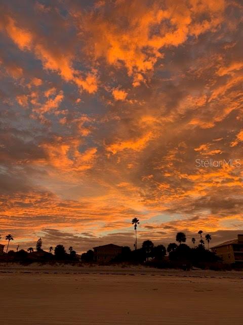 HARBOUR CLUB CONDO 3 - Residential