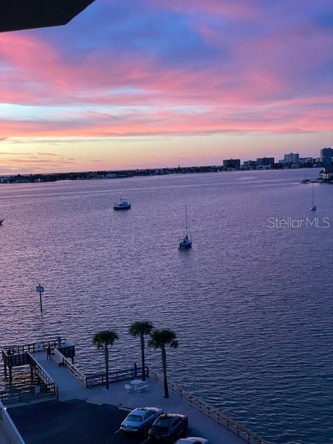 HARBOUR CLUB CONDO 3 - Residential