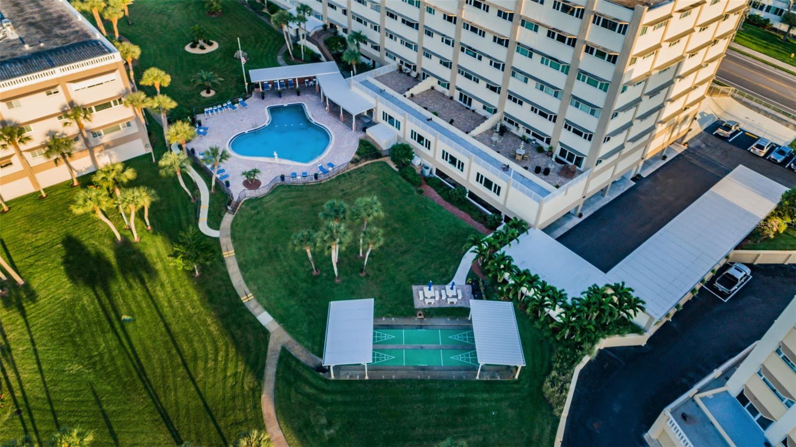 HARBOUR CLUB CONDO 3 - Residential