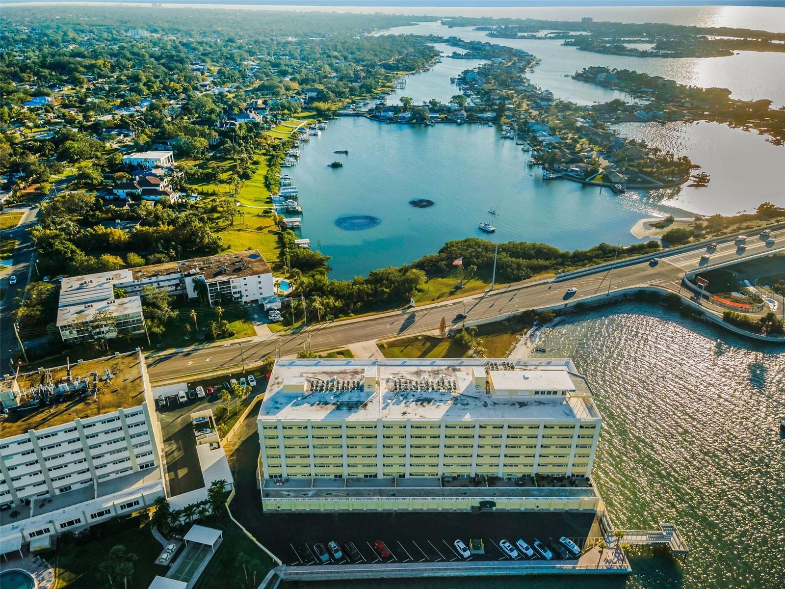 HARBOUR CLUB CONDO 3 - Residential