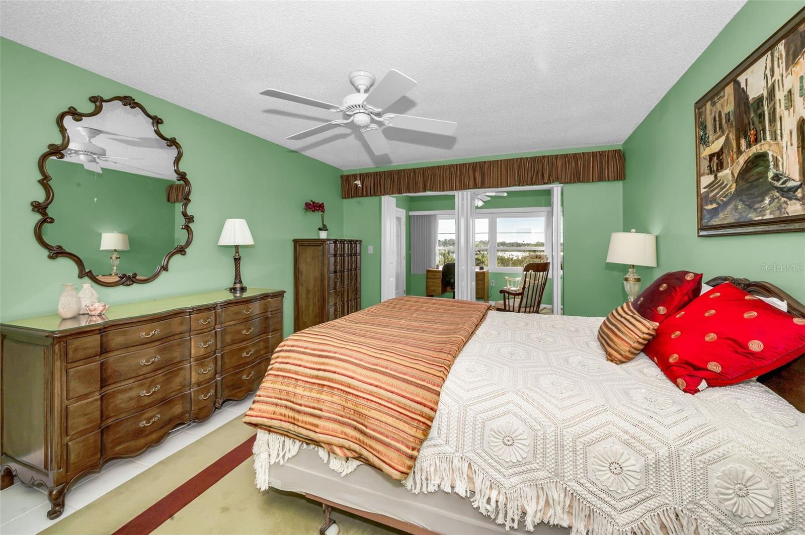 HARBOUR CLUB CONDO 3 - Residential