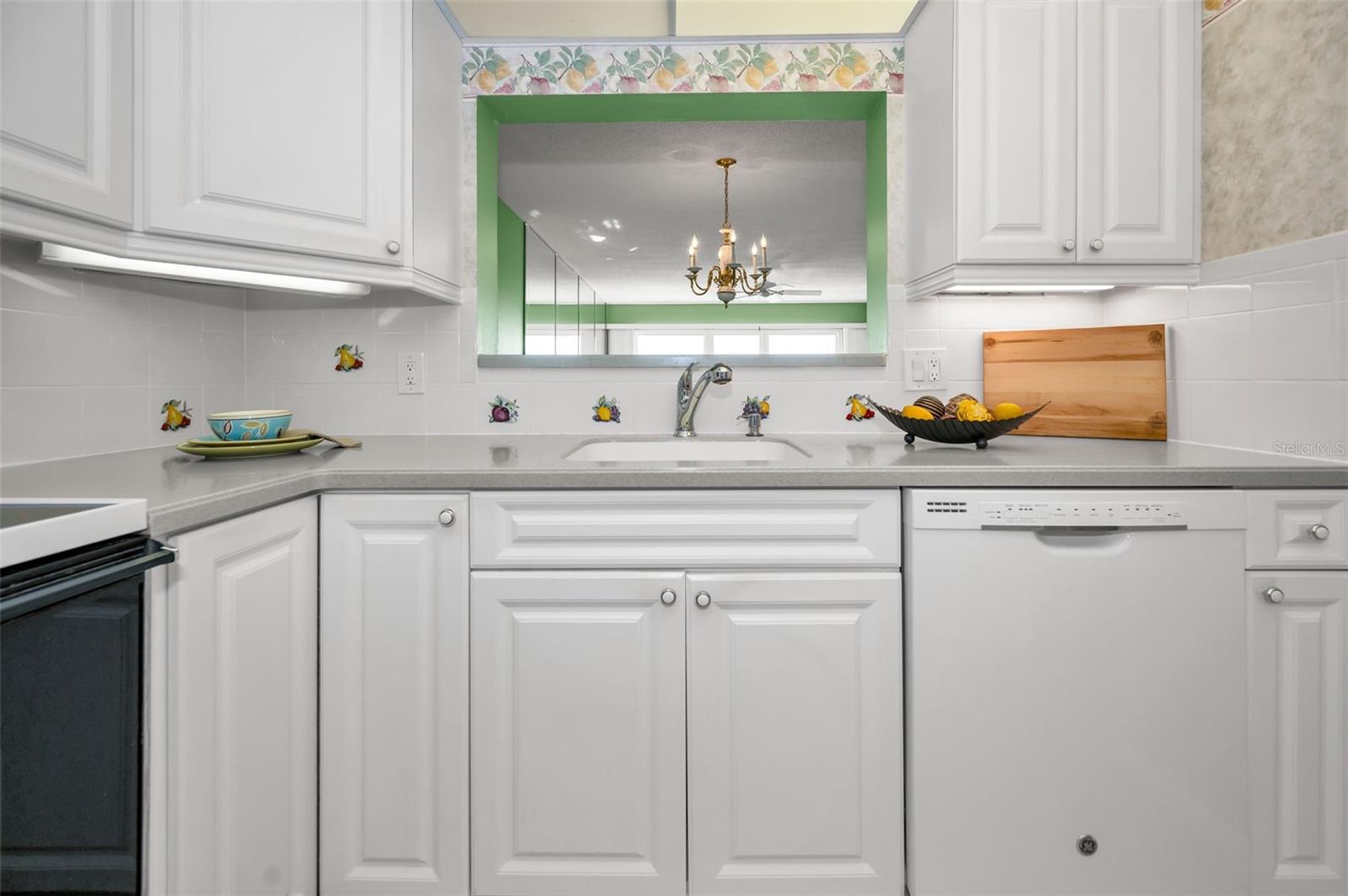 HARBOUR CLUB CONDO 3 - Residential