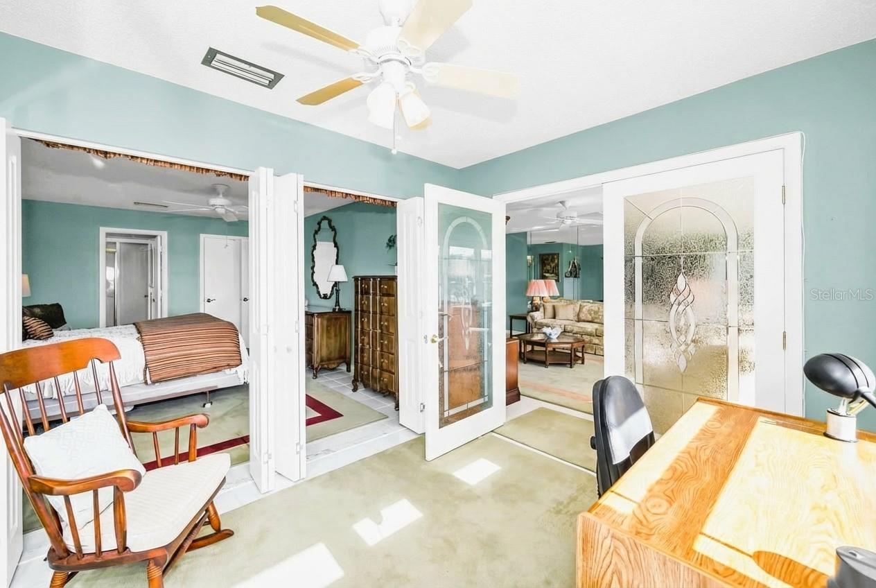 HARBOUR CLUB CONDO 3 - Residential