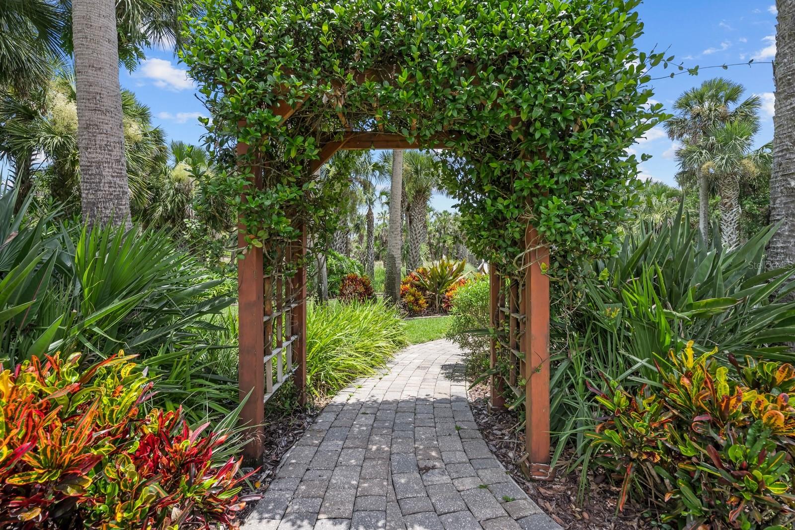 HAMMOCK DUNES - Residential