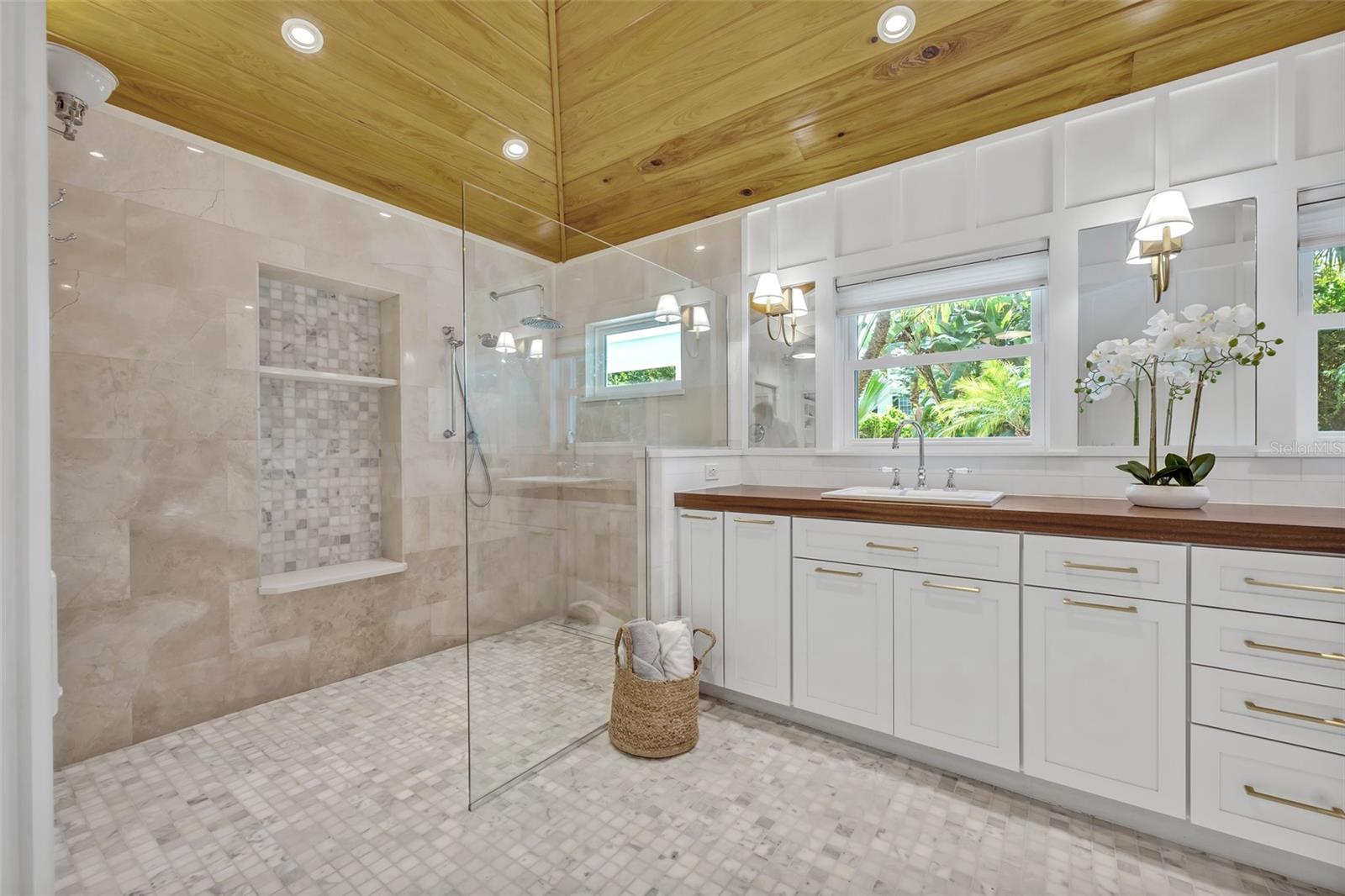 VIRGINIA HEIGHTS - Residential