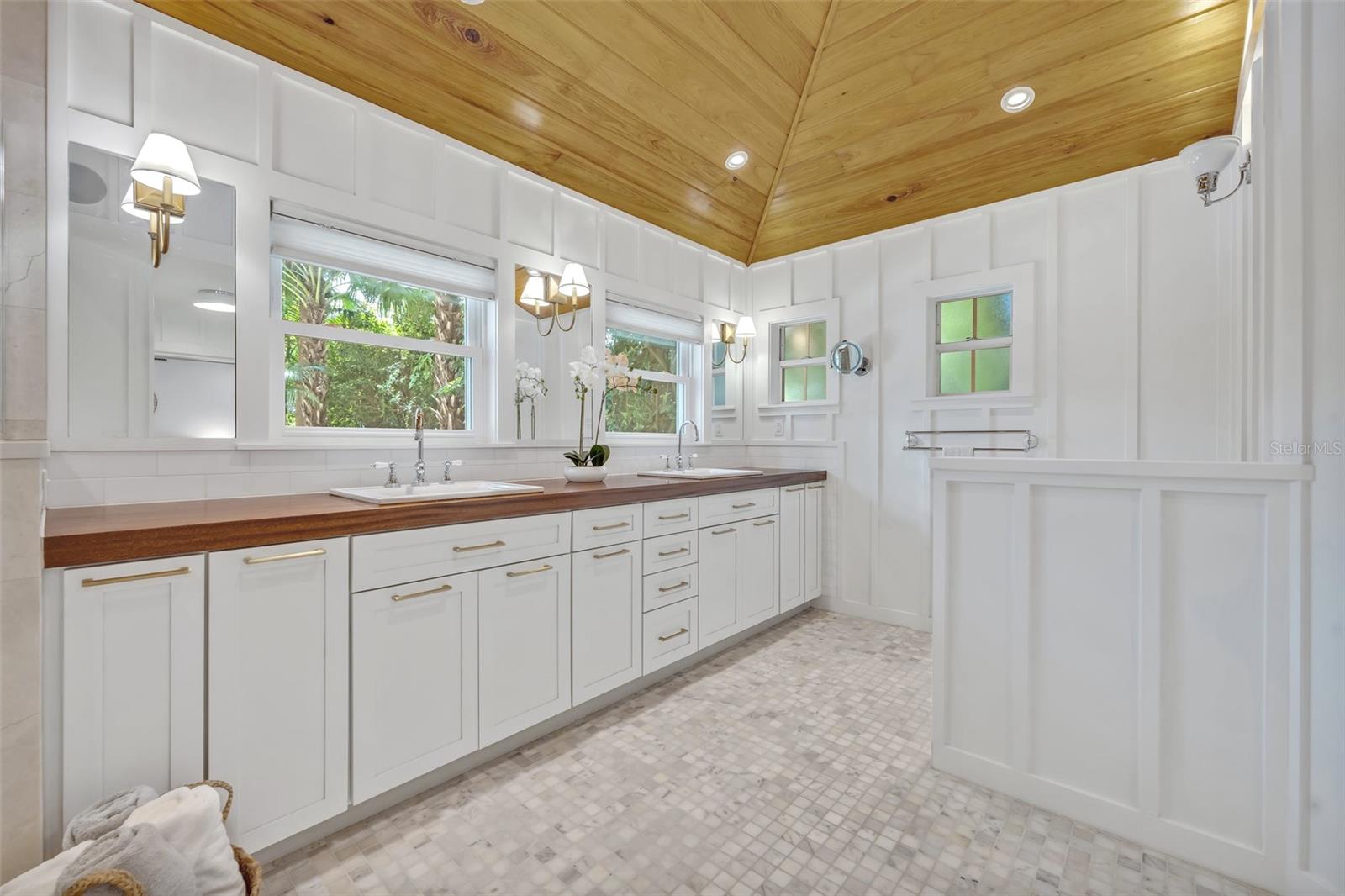 VIRGINIA HEIGHTS - Residential