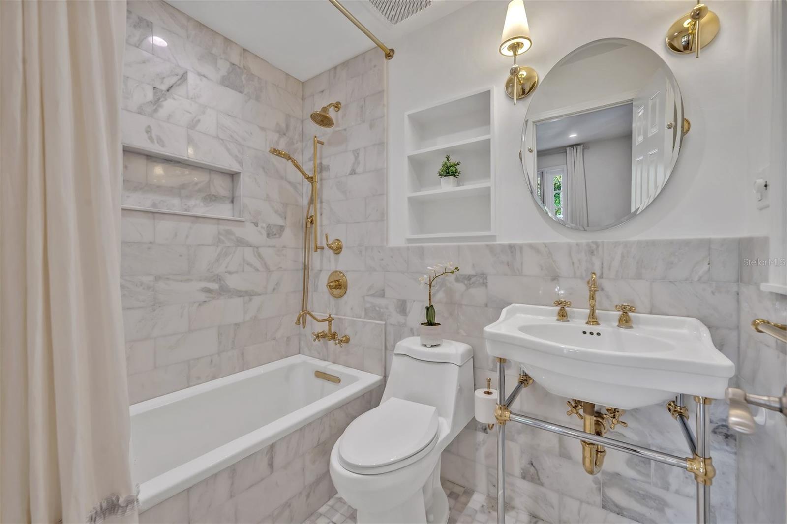 VIRGINIA HEIGHTS - Residential