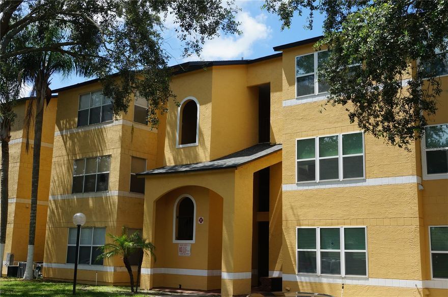 FOR RENT. Available August 1st. Nicely updated 2 bedroom 2 bath condo. Very spacious. Washer and Dryer in the unit. NEW energy efficient windows and newer HVAC system. NO PETS allowed in the community. Top floor unit, so no noises from upstairs and higher ceilings. VALET TRASH pickup, so no lugging garbage to the dumpster. This community includes plenty of amenities, including 2 resort style pools, fitness center, spa and sauna, tennis court, racquetball court, barbecue and picnic area and much more! Very convenient location near major highways, transportation, shopping, and dining and just minutes away from Downtown Orlando, Lake Nona and Orlando International Airport. HOA dues cover all amenities, exterior maintenance and landscaping, valet garbage removal, water, storm drainage, waste and sewage disposal, pest control and 24 hour security gates (broken at the moment). Check out virtual 360 tour and video tour (before new paint) or schedule time to see it and apply.