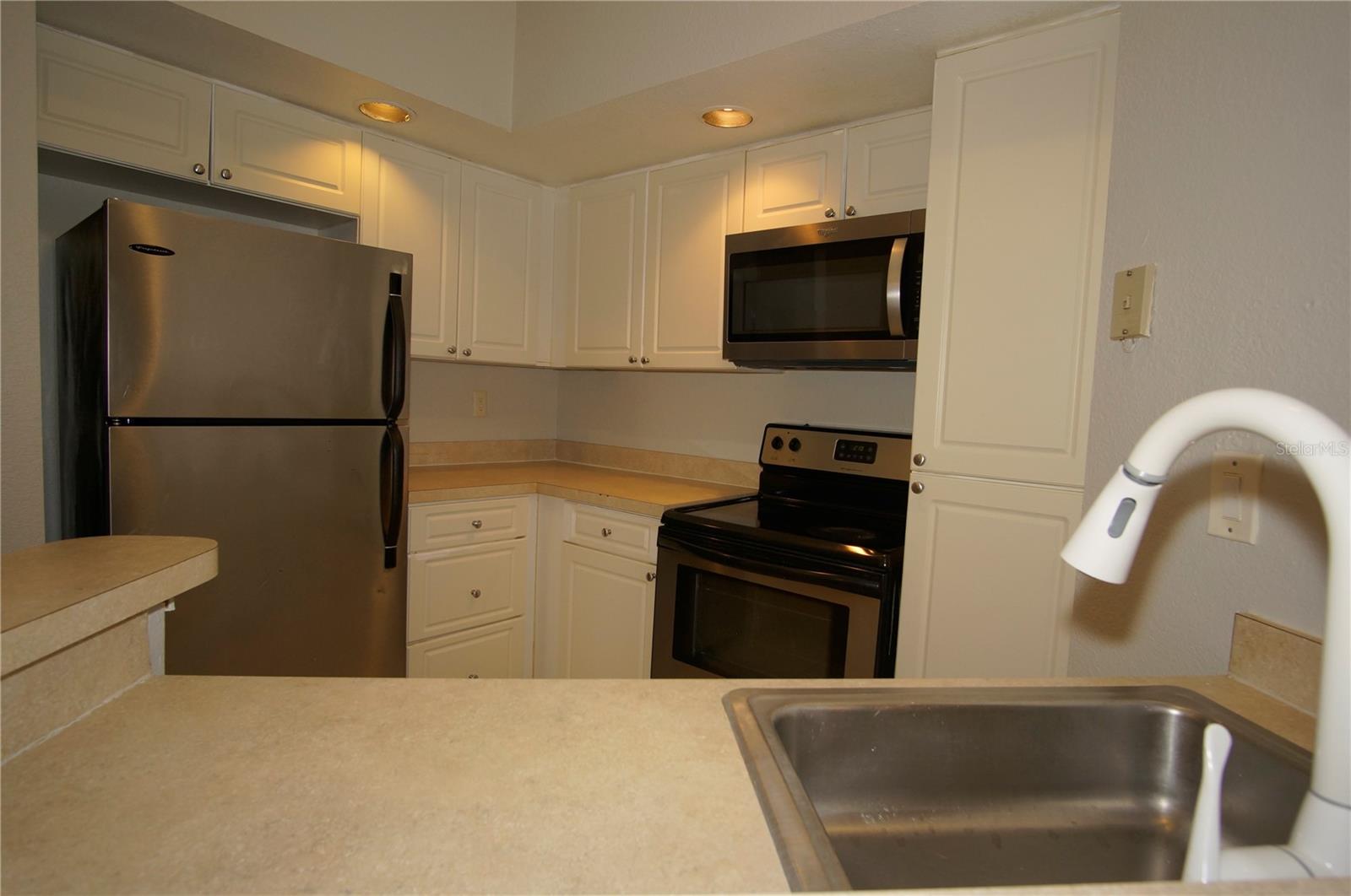 VENETIAN PLACE - Residential Lease