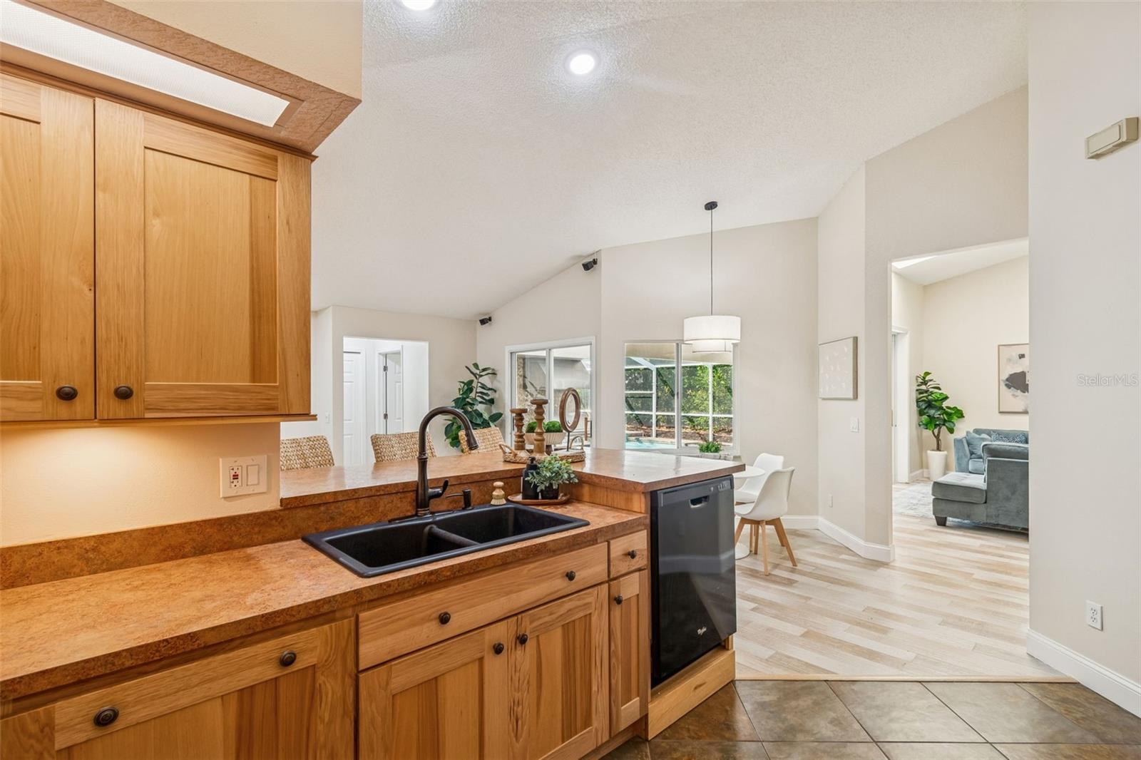 SAGE OAKS - Residential