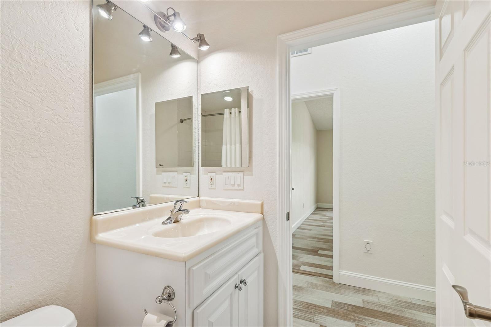 SAGE OAKS - Residential