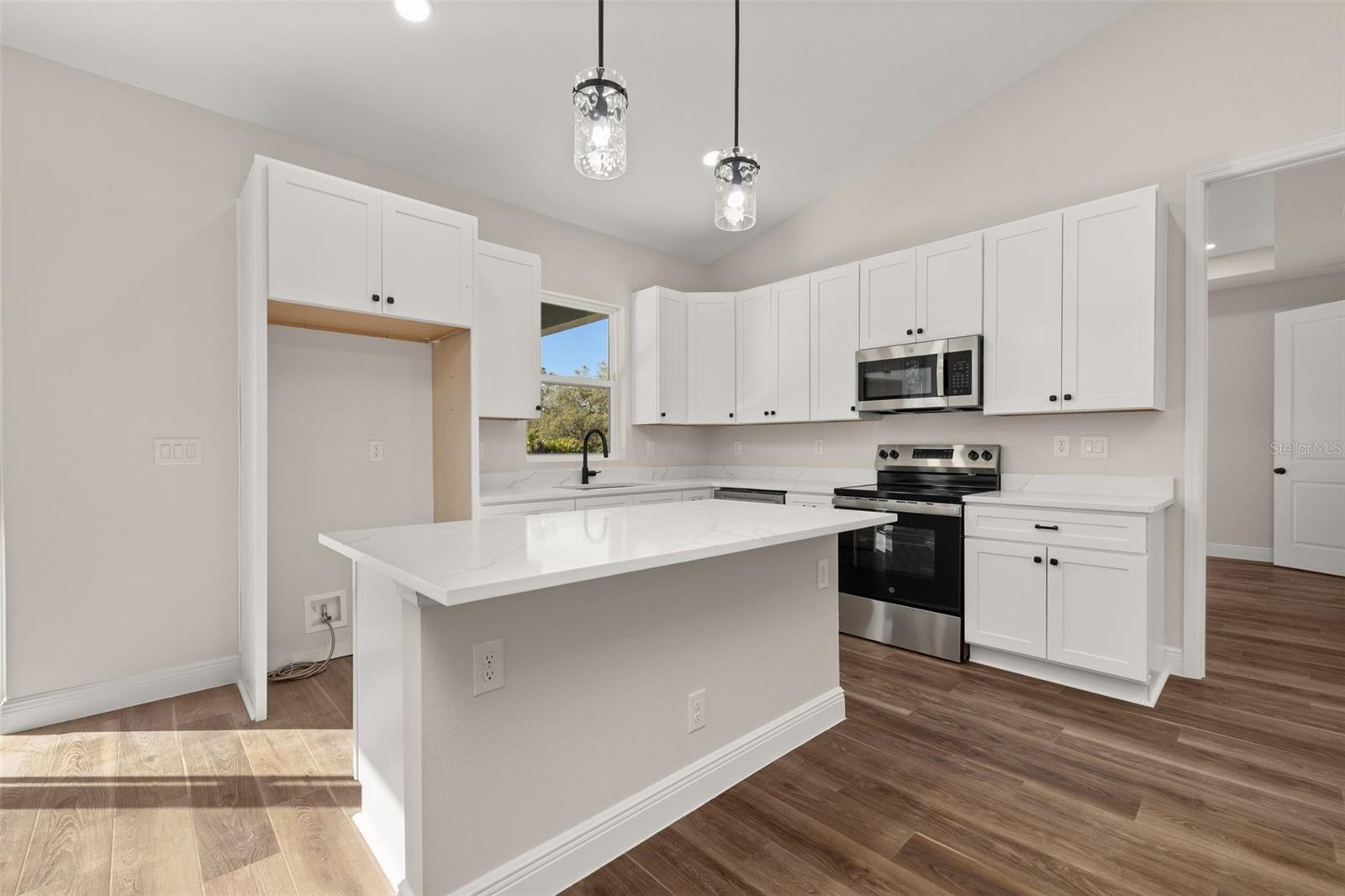 APL RED HILL FARMS ADD - Residential