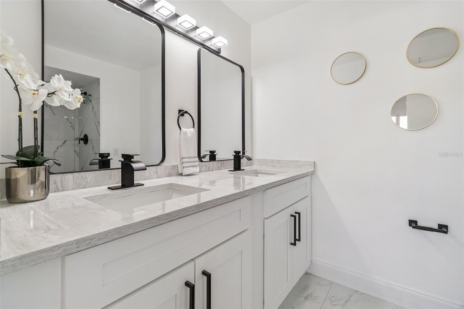 SURFSIDE ESTATES - Residential