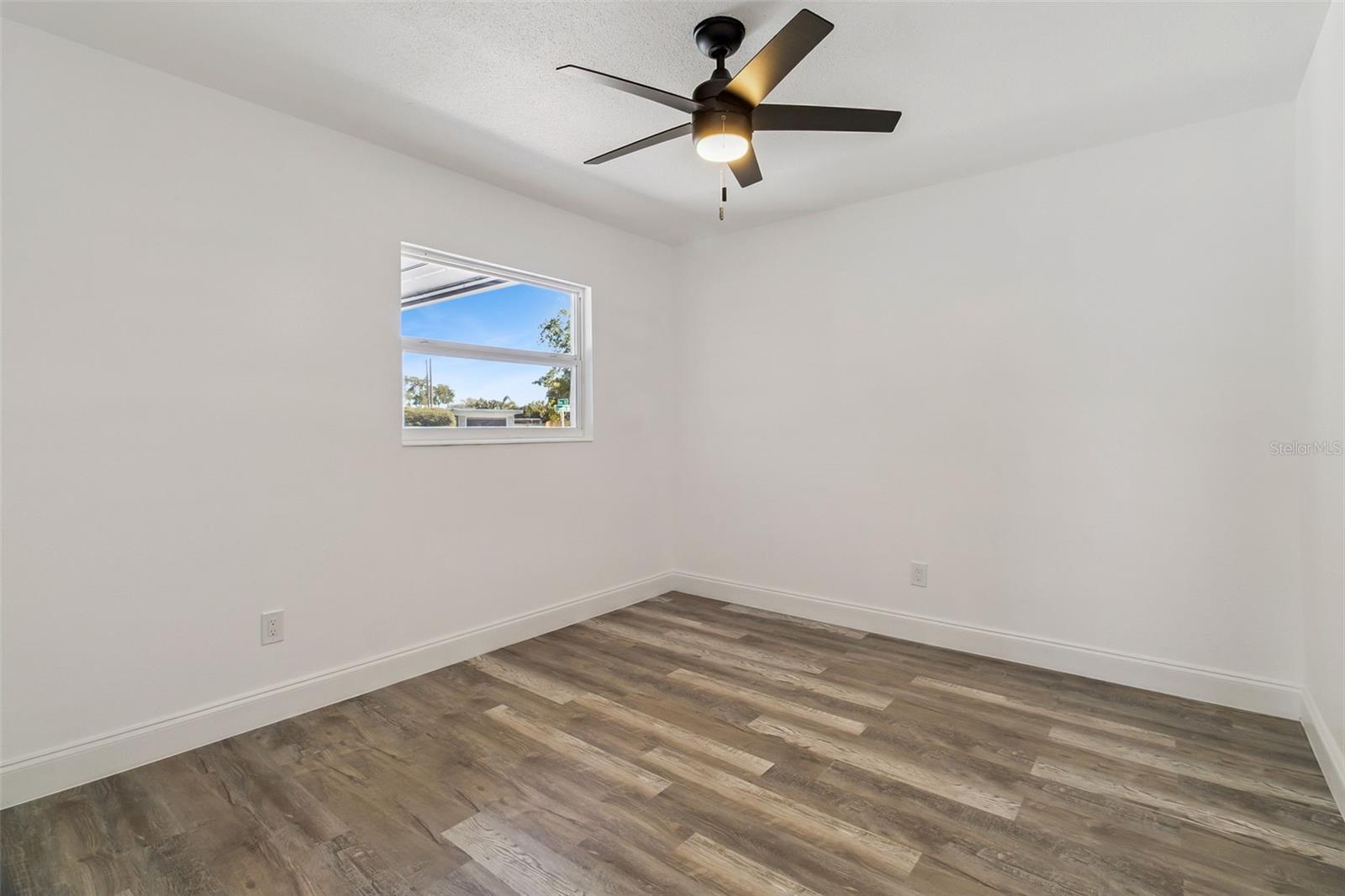 SURFSIDE ESTATES - Residential